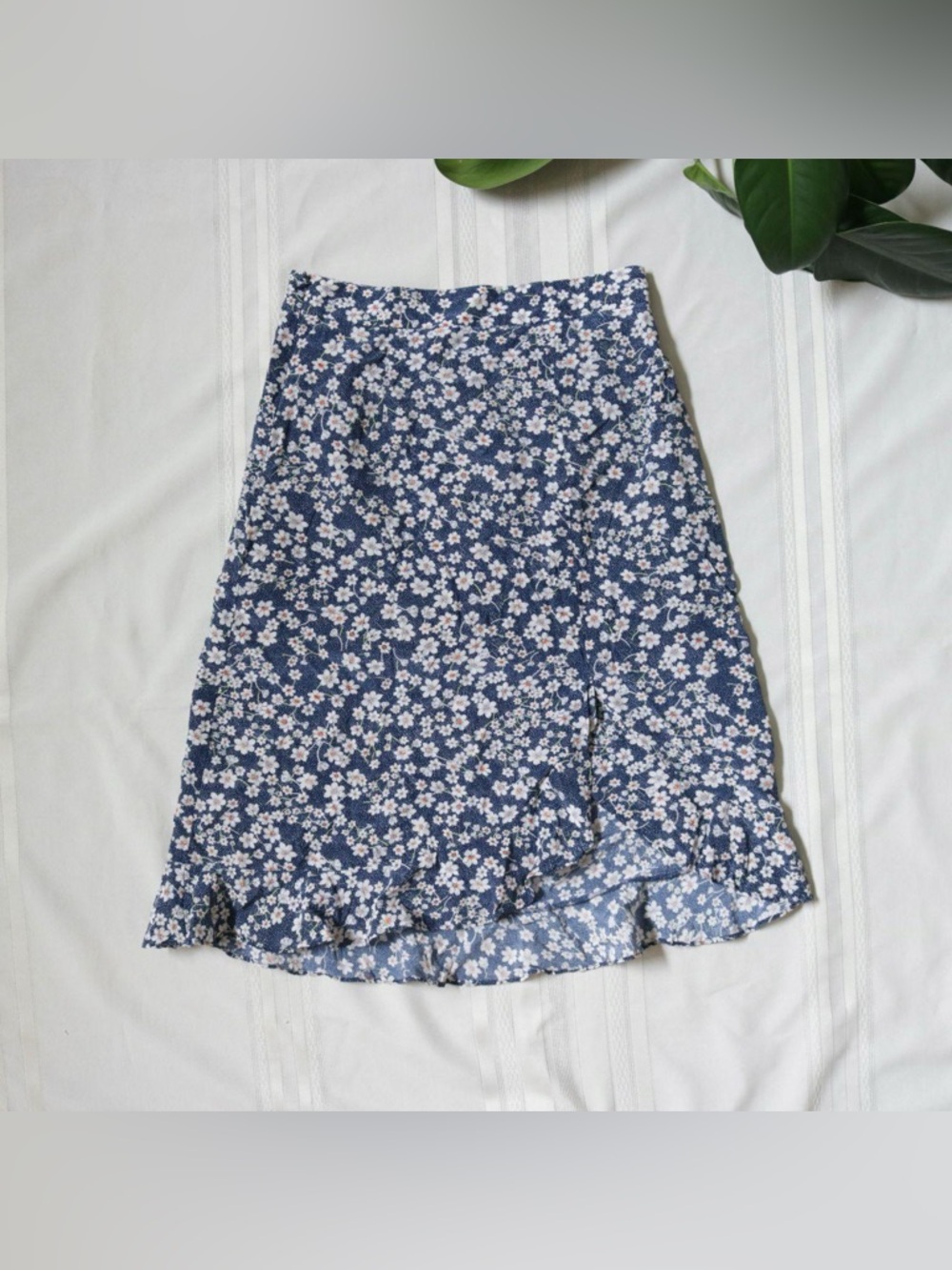 Blue floral midi skirt